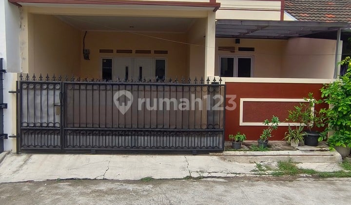 Rumah Rapi Dan Baru Renovasi Di Harapan Indah