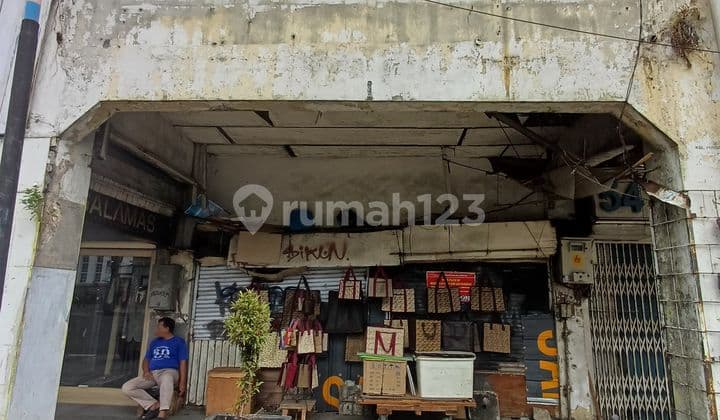 Ruko 2 Lantai Strategis Berada di Jalan Asia Afrika Bandung