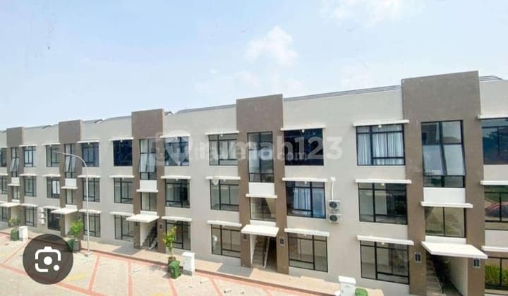 Green Royal Condo House, Semanan, Kalideres