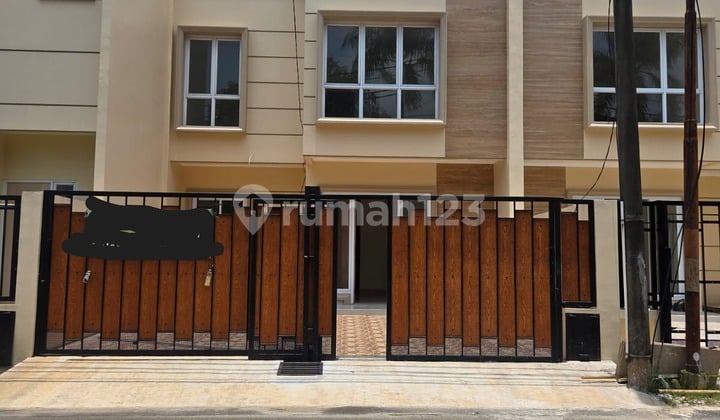 Rumah Siap Huni Sektor 7 A, Gading Serpong, Hadap Barat Laut