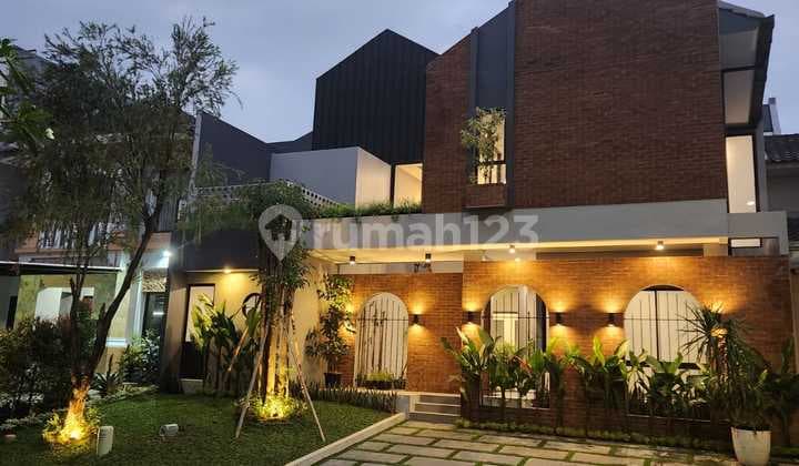 Rumah The Green luas 252m design industrial Cluster Banyan Ville BSD City