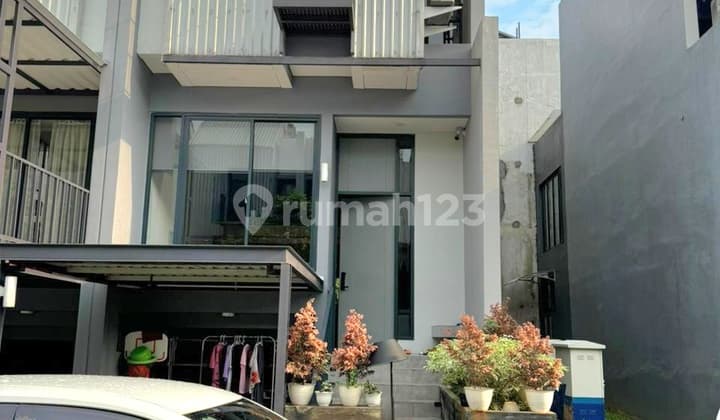 DIJUAL CEPAT. Rumah BAGUS cluster Imajihaus. Green Wich, BSD. Tangerang. Semi furnished, PPJB, Selatan.