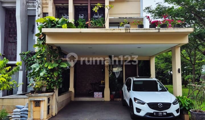 Dijual Rumah Cantik. Mayfield, Greenwich. Bsd, Tangerang. SHM, Selatan. 160 M² / 200 M². Furnished. Bagus. Selatan. Harga Kompetitif.