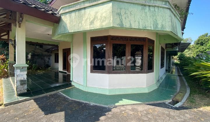 Rumah Besar Dengan 9 Kamar di Tembalang Semarang