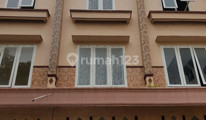 Dijual Murah Komplek Royal Ayahanda Townhous Baru Siap Renovasi