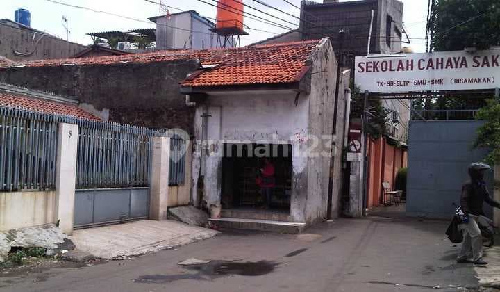 Rumah Tua Hitung Tanah Di Cawang Lokasi Strategis Di Hoek