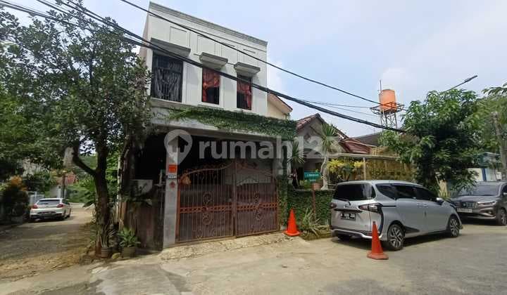 Rumah Dalam Komplek 4 Kamar di Kawasan Cinere,