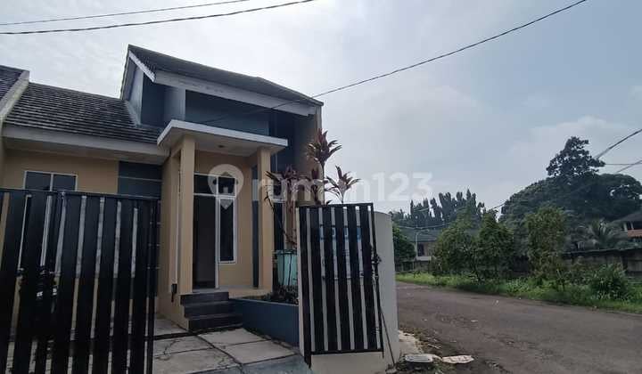 Rumah Asri di Serua Residence - Halaman Samping & Belakang bisa Dimaksimalkan