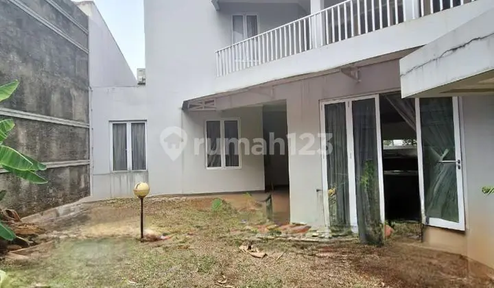 Dijual Rumah Hoek Strategis Siap Huni di Cinere
