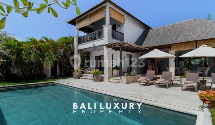 Three-Bedroom Freehold Villa in the Peaceful Area of Uluwatu