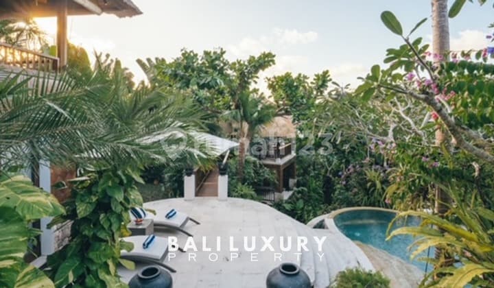 Villa Hak Milik Di Jimbaran Bernuansa Resort Dengan Pemandangan Laut