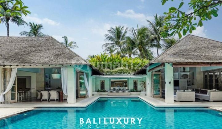 Vila Estate Mewah Hak Milik di Prime Seminyak Dekat Pantai