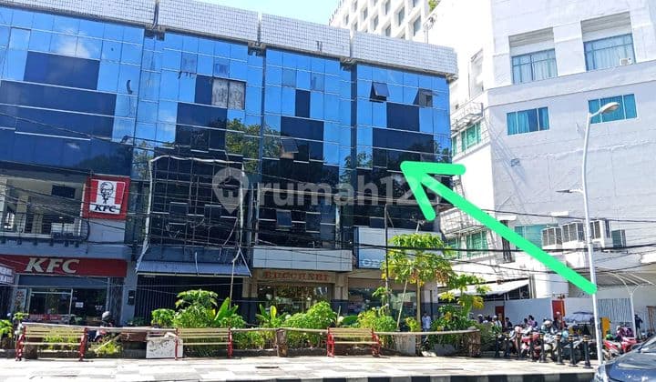 Shophouse for Sale on Samratulangi Street