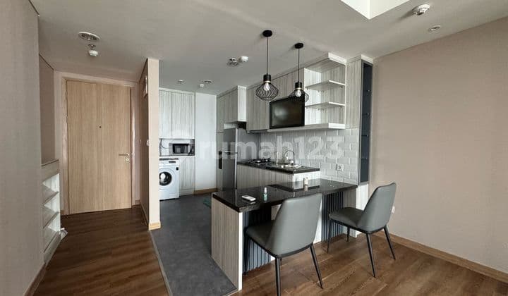 Di Sewakan Apartemen Holland Village, 2br,furnished, Luas, Bagus