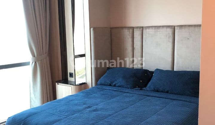 DiSewakan Apartemen Holland Village, 3+1BR,Private Lift, Luas, Furnished