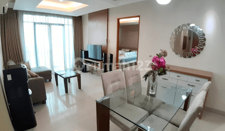 Disewakan Apartemen Hampton Park 3BR Furnished Bagus