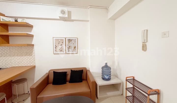 For Rent Bassura City Apartment 2BR, Semi furnished