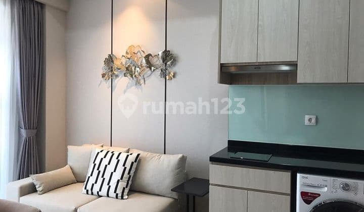 Disewakan Apartemen Menteng Park 2BR Private Lift Dengan Bathtub