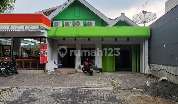 Disewakan Komersial Area Siap Pakai Semi Furnish Taman Bungkul Surabaya Dekat Darmo