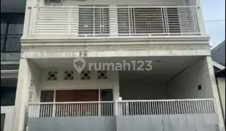 Dijual Rumah Pakuwon City 2 Lantai Siap Huni