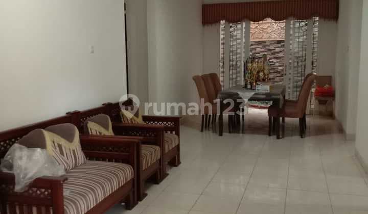 Rumah Bagus Semi Furnished Dalam Cluster Kota Wisata