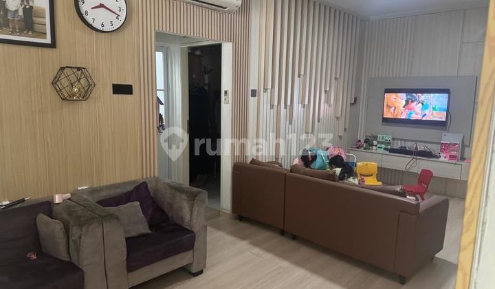 Siap Huni Rumah 2 Lantai Bagus Lokasi Cluster Depan di Legenda Wisata Cibubur