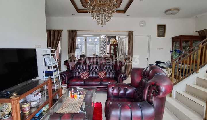 Rumah Cantik di Hoek Dalam Cluster Kota Wisata Cibubur