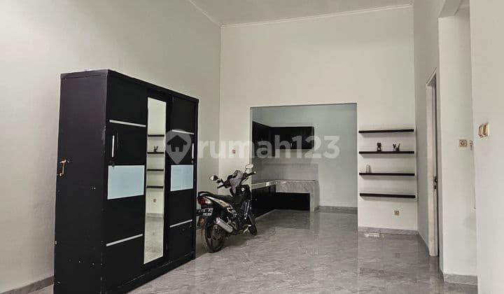 Rumah Cantik Bagus dan Siap Huni di Dalam Cluster Kota Wisata