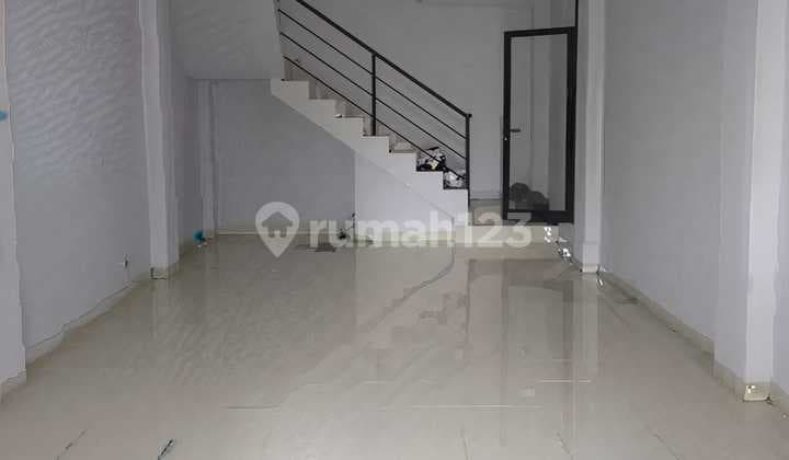 Ruko 3 Lantai Siap Pakai Strategis di Jalan Belitung Bandung
