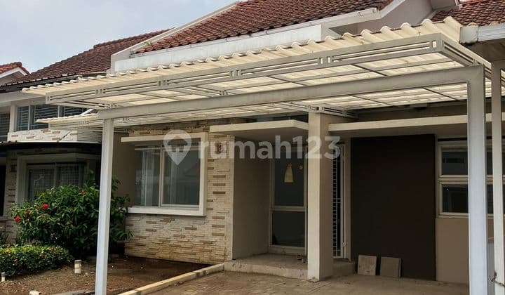Comfortable Minimalist House in Mayang Sunda, Kota Baru Parahyangan
