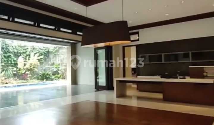 Rumah Mewah Premium Luas di Dago Bandung