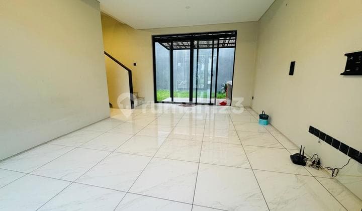 Rumah Siap Huni di Punawangi Kota Baru Parahyangan