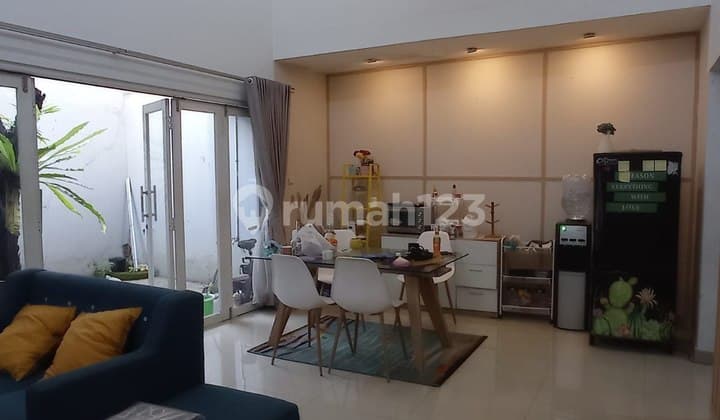 Nice House on Saturnus Street Margahayu, Cheap Below Market Price