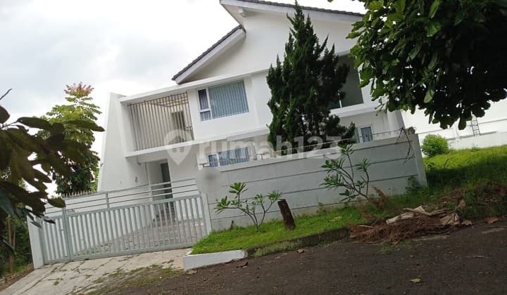Beautiful Luxury House in Budi Indah Regency Complex, Affordable