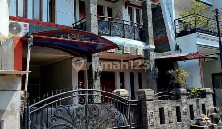 Rumah 2 LT di Komplek Dekat Tenth Avenue Mall Kiaracondong