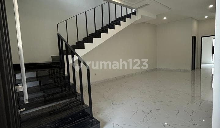 Minimalist New House Ready to Occupy in Turangga Area
