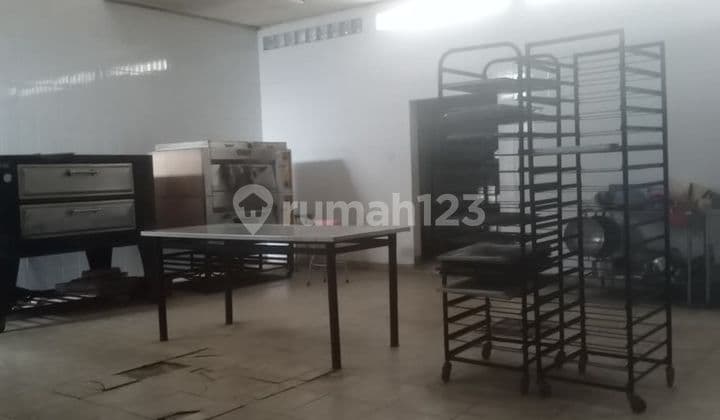 Rumah Luas Masuk Gang Hanya 50M ke Jalan Palasari Lodaya