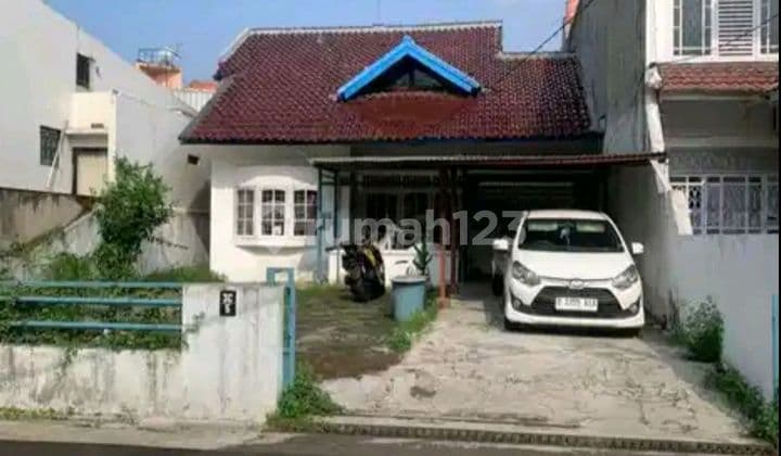 Rumah Kebayoran Lama Komplek Tenang