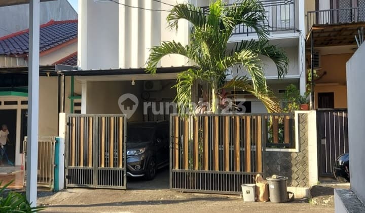 Di Jual Rumah Bagus 2 Lt.di Jagakarsa