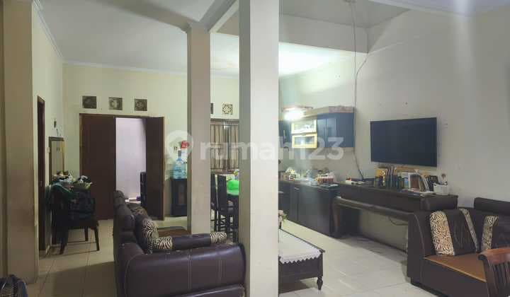 Di Jual Rumah 2 Lt Akses 2 di Tebet