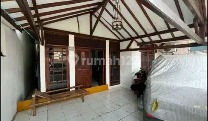 Rumah Pejaten Akses Mobil