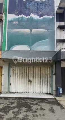 Flood-free, Shop House, 2 Floors, Soekarno Hatta Area, Malang