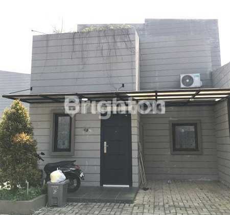 Disewakan Rumah Bagus Semi Furnished Dekat Binus Araya, Malang