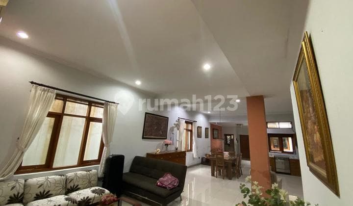 Rumah Dijual Hook Strategis di Daerah Cihampelas , Bandung 32