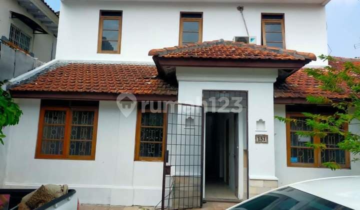Rumah Banyak Kamar