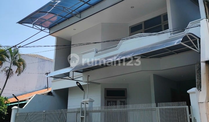 Disewa Rumah Siap Huni dan Bagus di Tomang