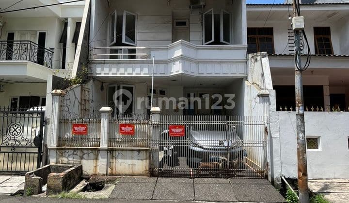 Di Jual Rumah Cantik Siap Huni Lokasi Strategis Daerah Tomang