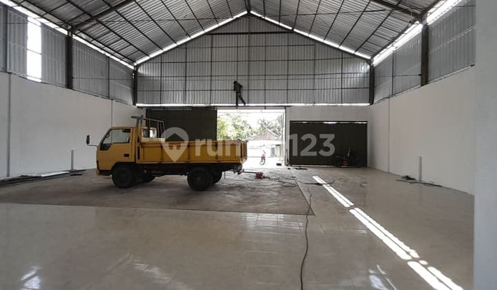 Gudang Strategis Bagus Siap Pakai di Pati