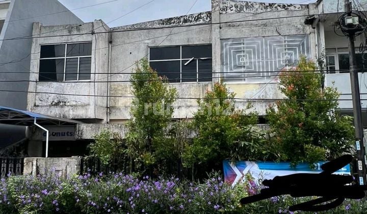 Dijual Rumah Hitung Tanah di Manyar Tirtoyoso