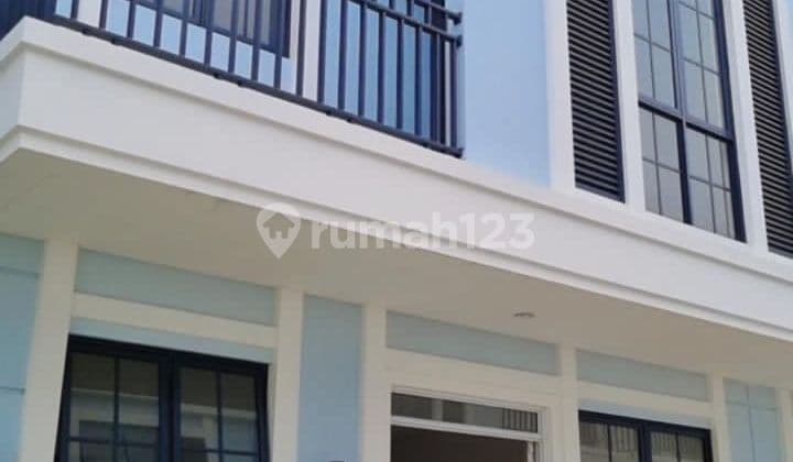 Dijual Rumah di Lavon 2 ( Double Dekker ) Cluster Margonite